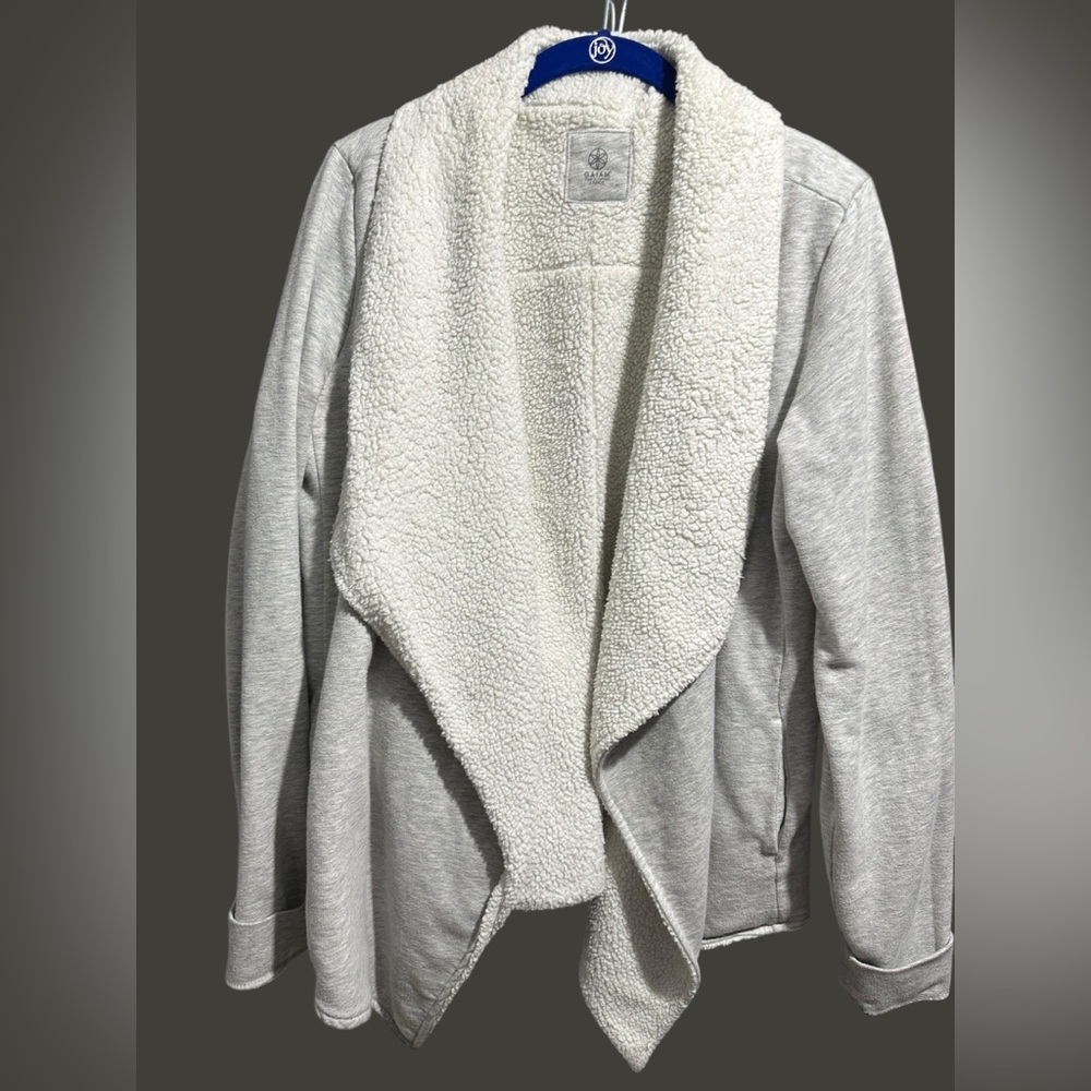 GAIAM COZY CARDINAL